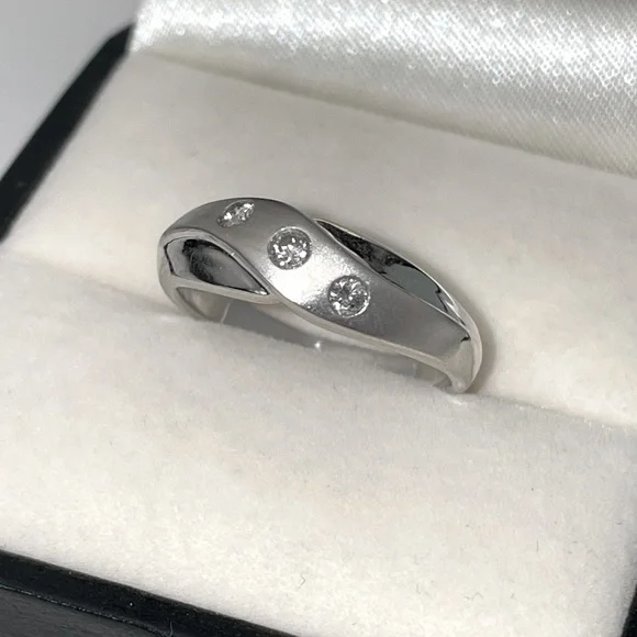 Solid 14K White Gold Natural Round Cut Natural Diamond Trio Modern Ring